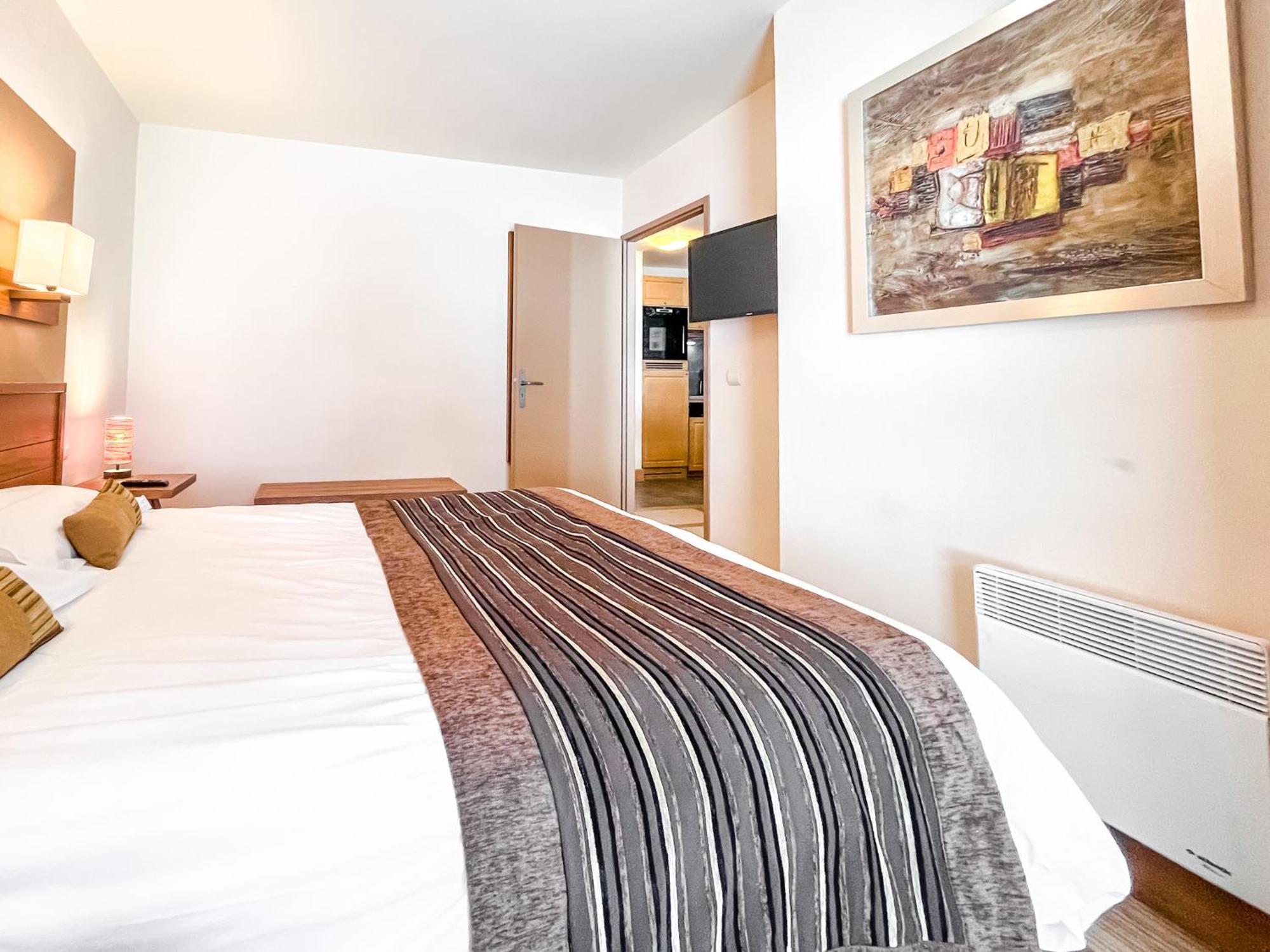 Large One-Bedroom Apartment, Wheelchair Adapted, Les Terrasses D'Eos 福勒恩 外观 照片